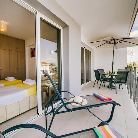 Luna Apartment *